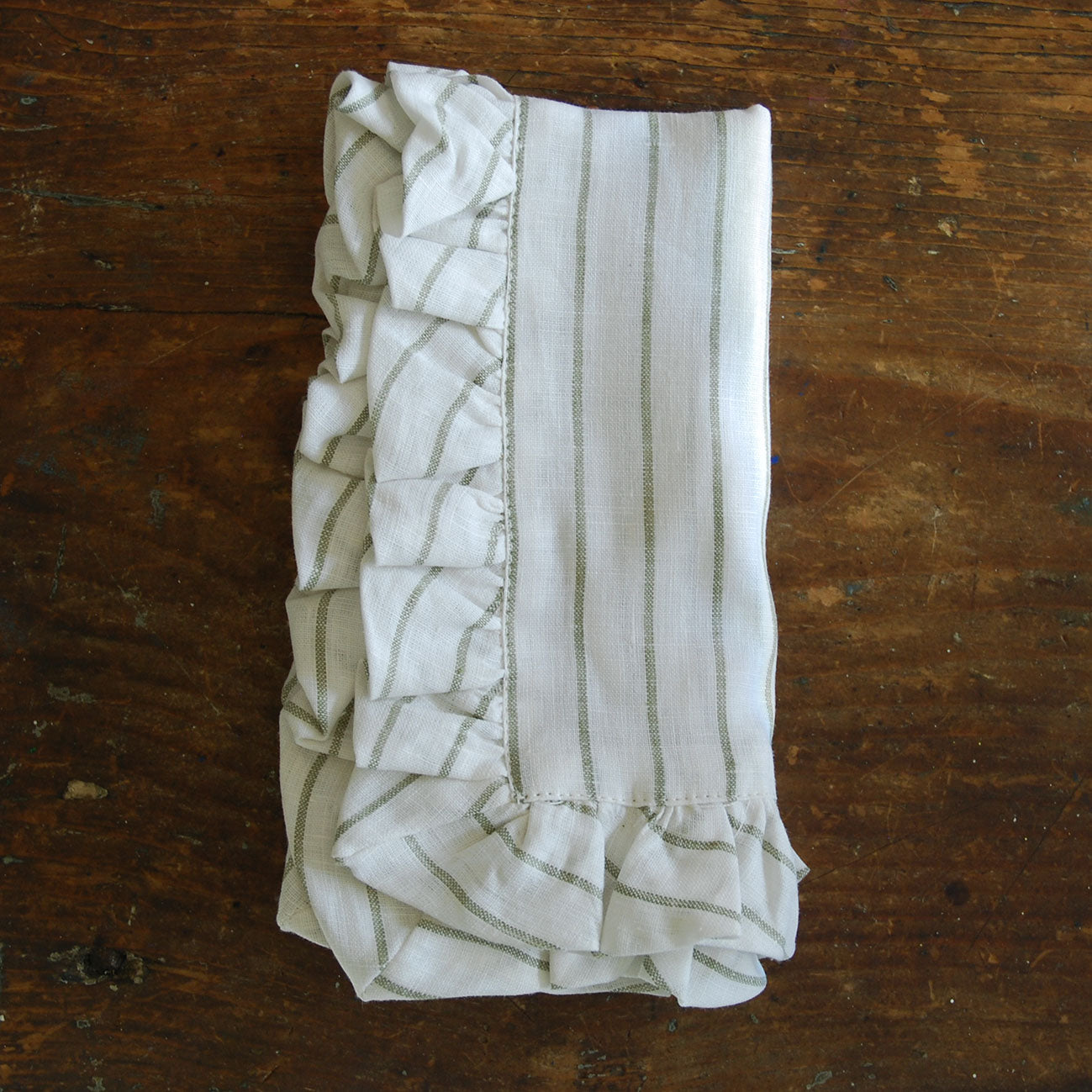 Ruffle Edge Napkin Pair - Sage Stripe