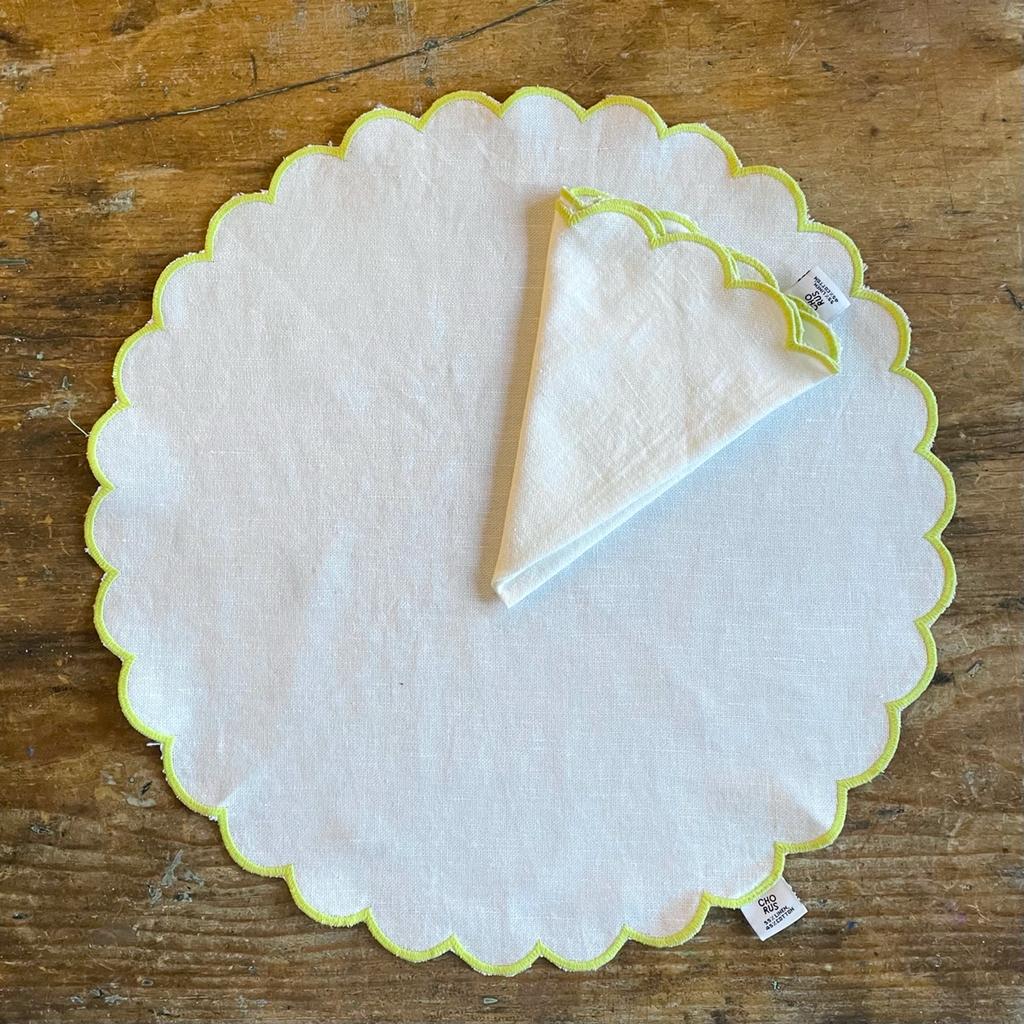 Scallop Edge Napkin Pair - Yellow Fizz